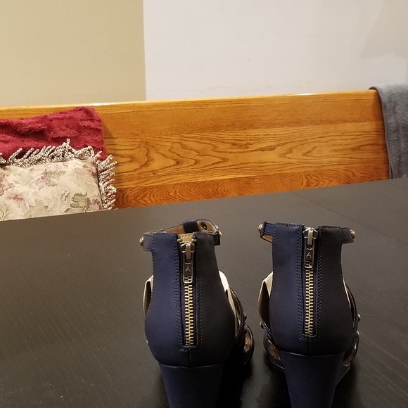 Areosole Women's Shoes - Picture 4 of 8